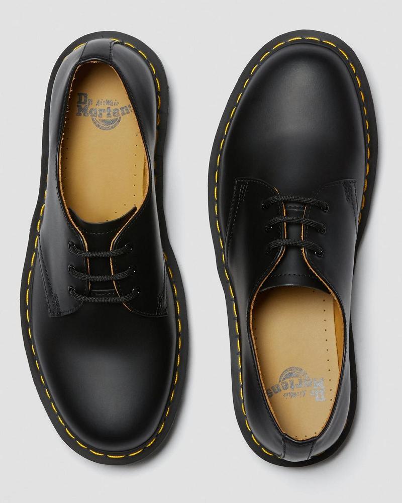 Black Men's Dr Martens 1461 Smooth Leather Oxfords Shoes | CA 604UZG